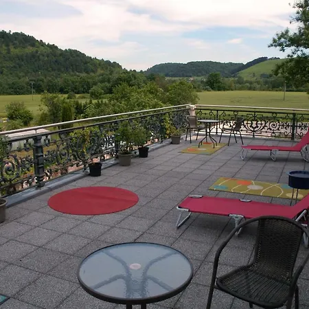 Popin Bed and Breakfast